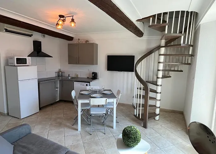 Duplex Vieille شقة أنتيب